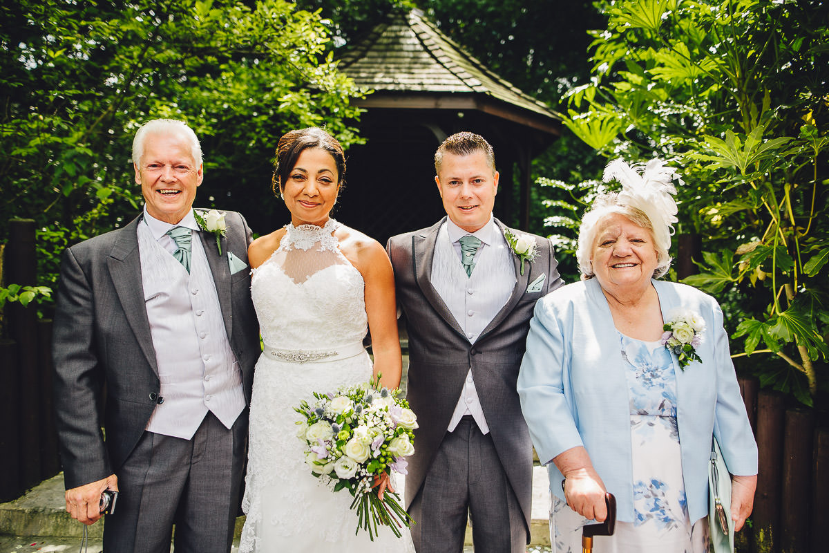 030 - Fairlawns Wedding Photographer - Debbie and Paul